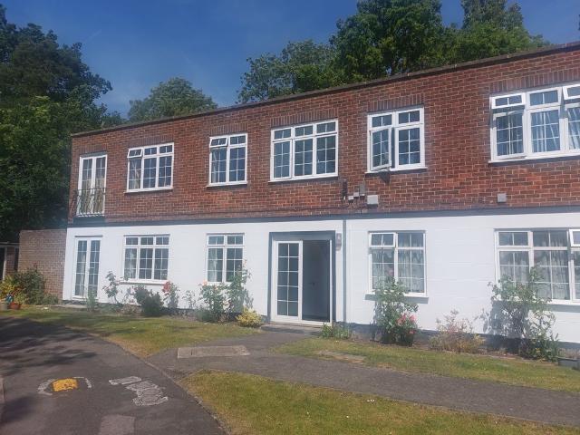 Apartment for rent in Manor Park, Epsom