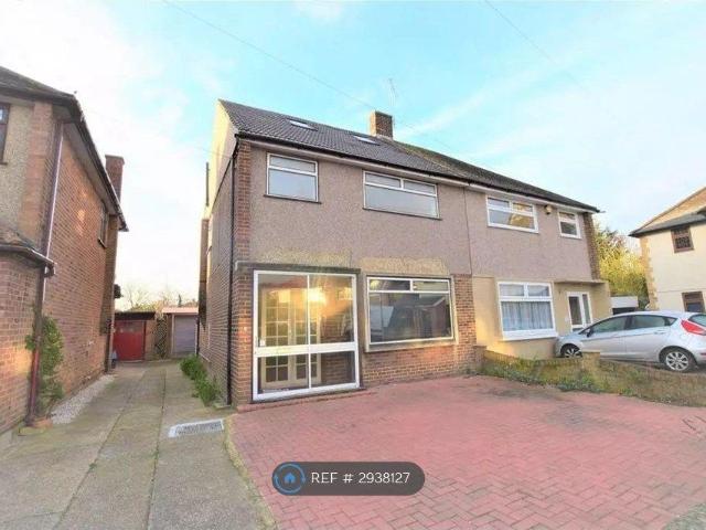 Room for rent in Little Heath, Greater London