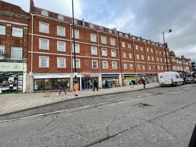 House for rent in Southgate, Greater London
