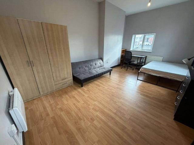 Apartment for rent in Avenham, Higher Bartle