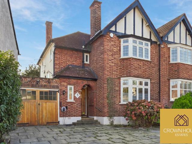 House for rent in London Borough of Barnet, Greater London