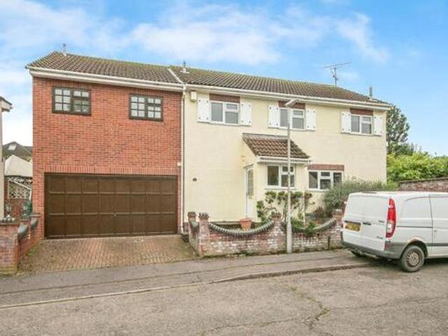 House for sale in Highwoods, Fordham Heath
