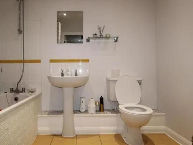 Apartment for rent in Seven Kings, Greater London