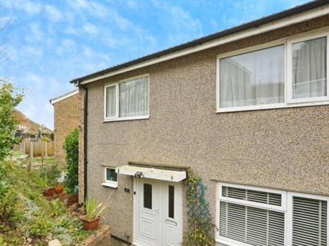 House for sale in River, Ash