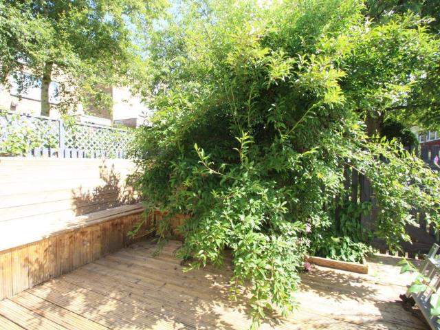 House for rent in Croydon, Forestdale