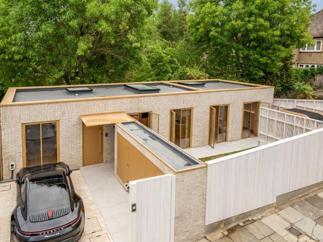House for rent in London Borough of Barnet, Greater London