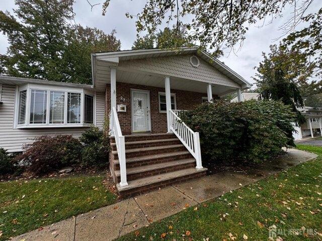 House for sale in Shore View, Woodbridge Township
