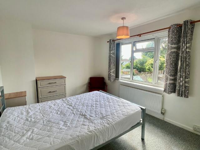Room for rent in Chichester, Littlecote