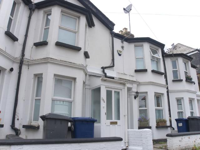 House for rent in Whetstone, Greater London