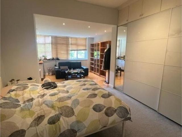 Studio for rent in Whetstone, Greater London