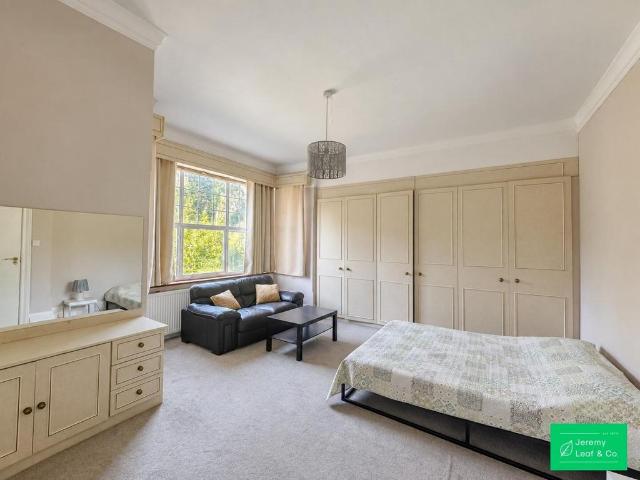 House for rent in London Borough of Barnet, Greater London