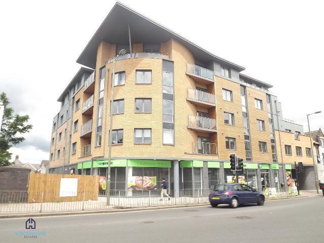 Apartment for rent in Brunswick Park, Greater London