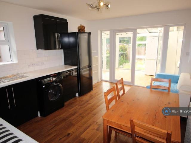 Apartment for rent in Friern Barnet, Greater London