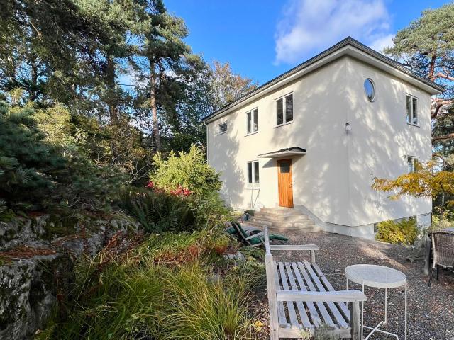 Villa till salu i Huddinge, Stockholm