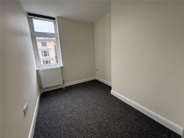 Apartment for rent in Heol-las, Surrey