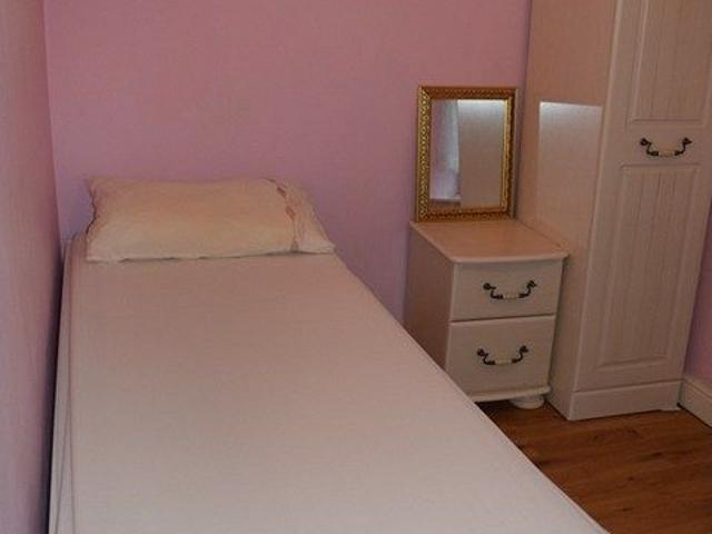 Room for rent in Camberley, Surrey Heath