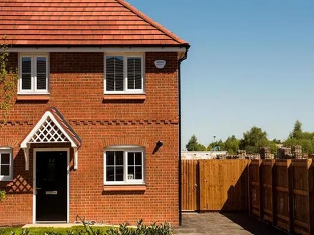 House for rent in Calderstones