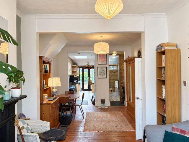 Apartment for rent in London Borough of Newham, Greater London