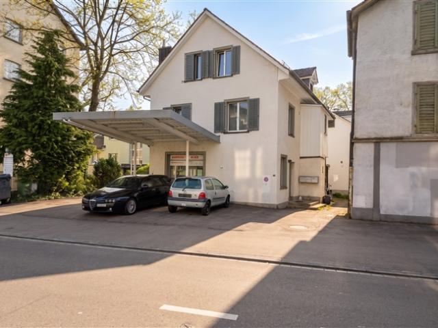 Attikawohnung mieten in Einigen, Zürich