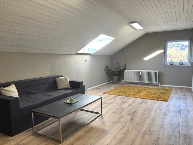 Dachgeschosswohnung kaufen in Ottenbach, Baden-Württemberg
