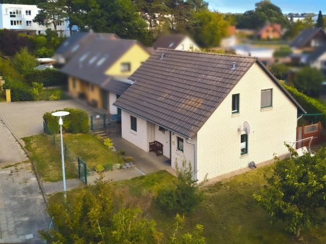 Villa kaufen in Am Brodaer Holz, Neubrandenburg
