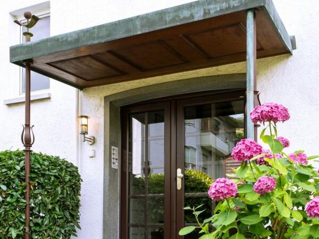 Apartment mieten in Einigen, Zürich