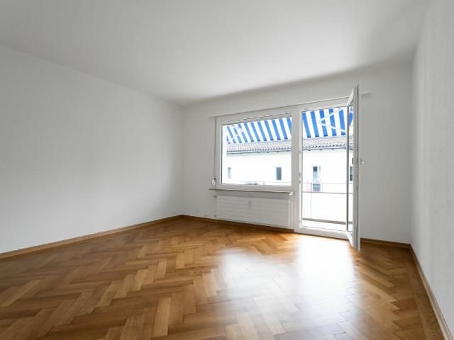 Apartment mieten in Einigen, Zürich
