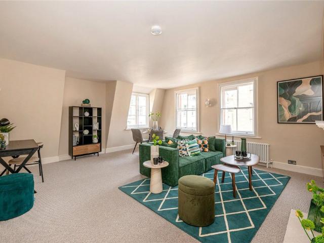 Apartment for rent in Soho, Greater London