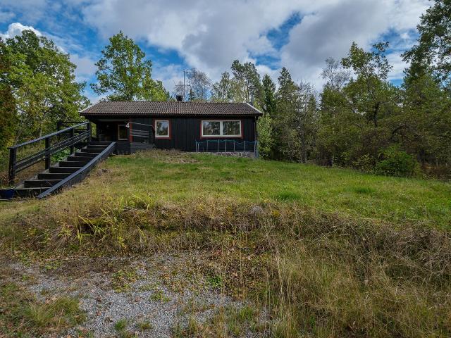Hus till salu i Ekskogen, Stockholms län