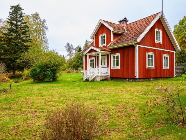 Hus till salu i Bergön, Diö