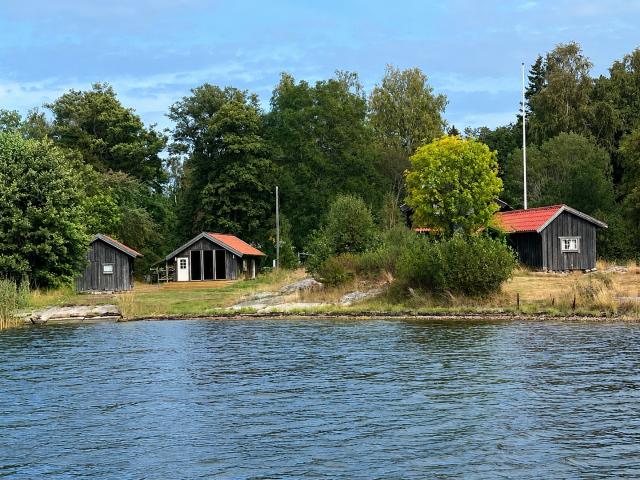 Hus till salu i Gräddö, Stockholms län