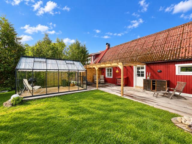Hus till salu i Rovelyckan, Ormanäs och Stanstorp