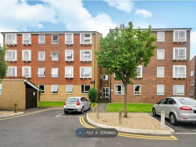 Apartment for rent in London Borough of Sutton, Greater London