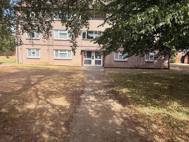 Apartment for rent in St Albans, Five Acres