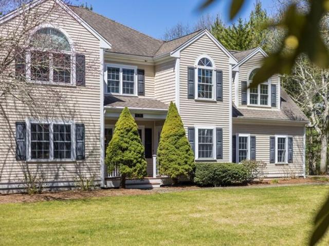 House for sale in Mashpee