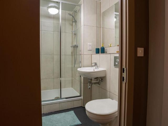 Studio for rent in Watergate, Devon