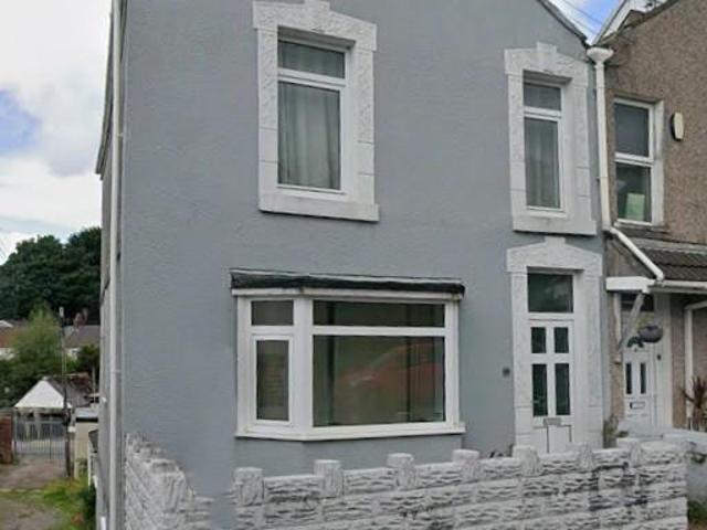 House for rent in Nangreaves, Wales