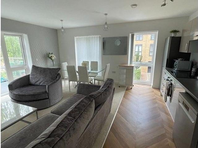 Room for rent in Pouchen End, Hertfordshire