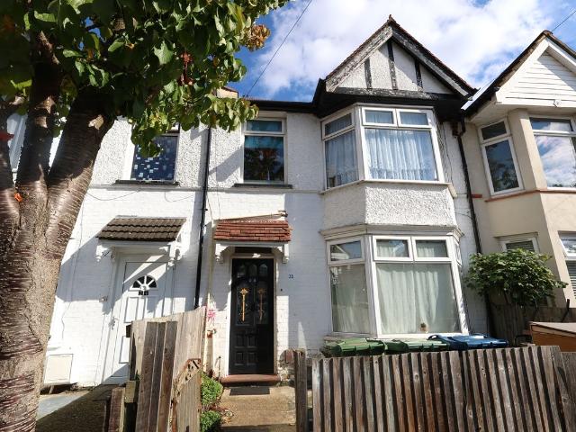 Apartment for rent in Wealdstone, Greater London