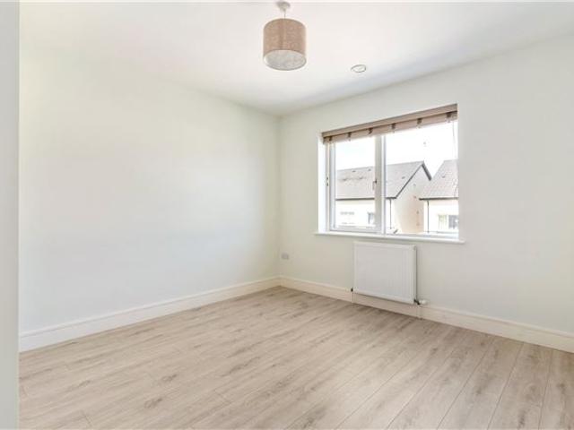 Terraced House to rent in Leopardstown, North Tipperary