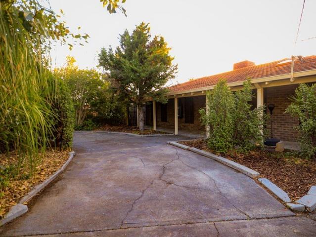 House for sale in Camillo, Western Australia