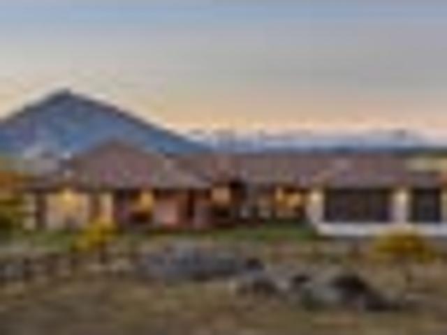 House for sale in Otakou