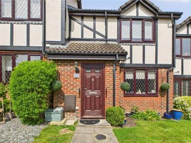 House for sale in Heol-las, Surrey