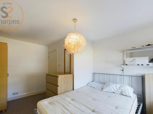 House for rent in Kingston Upon Thames, Greater London