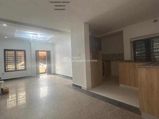 Flat for rent in Eti Osa, Lagos