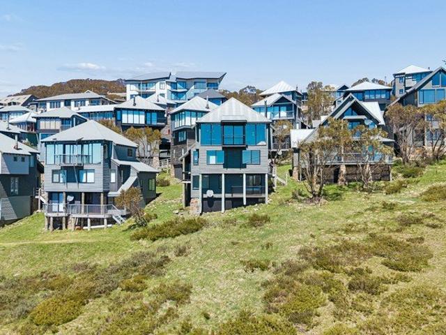 House for sale in Hotham Central, Hotham Village