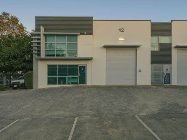Warehouse for rent in Toombul, Queensland