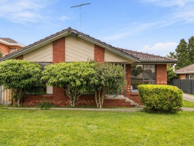 Apartment for sale in Ruthven, Melbourne