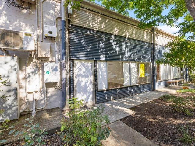 Warehouse for rent in Toombul, Queensland