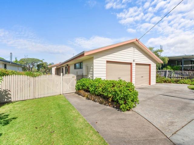 House for rent in Lakes Entrance, Victoria